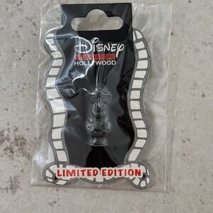 Disney Studio Store Hollywood DSSH Haunted Mansion Movie Bust LE 400 Pin